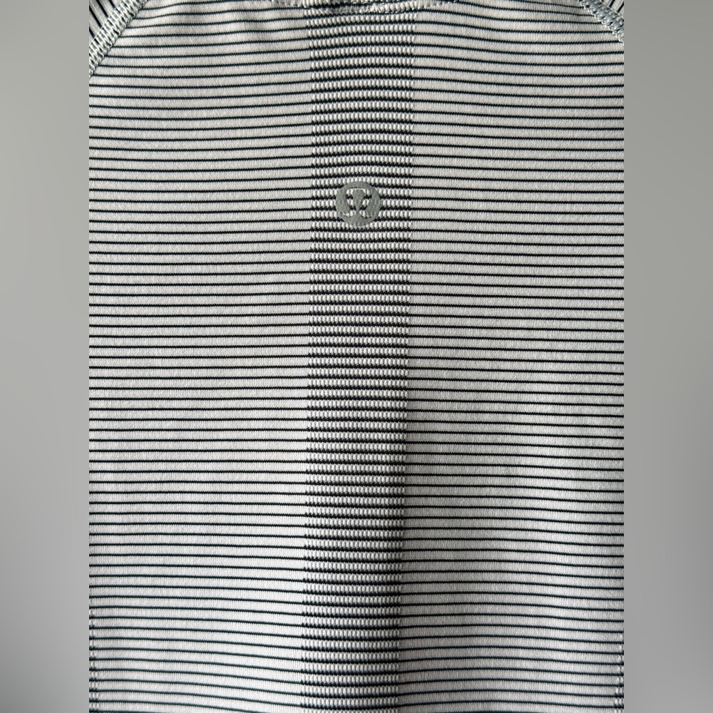 Lululemon Swiftly Tech Long Sleeve size 8 Tempo Stripe White/Black - Picture 4 of 6